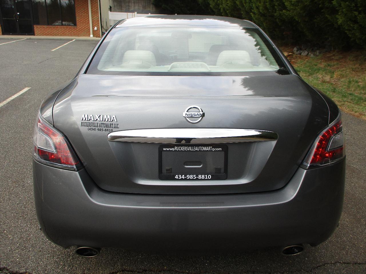 Nissan Maxima S 2014