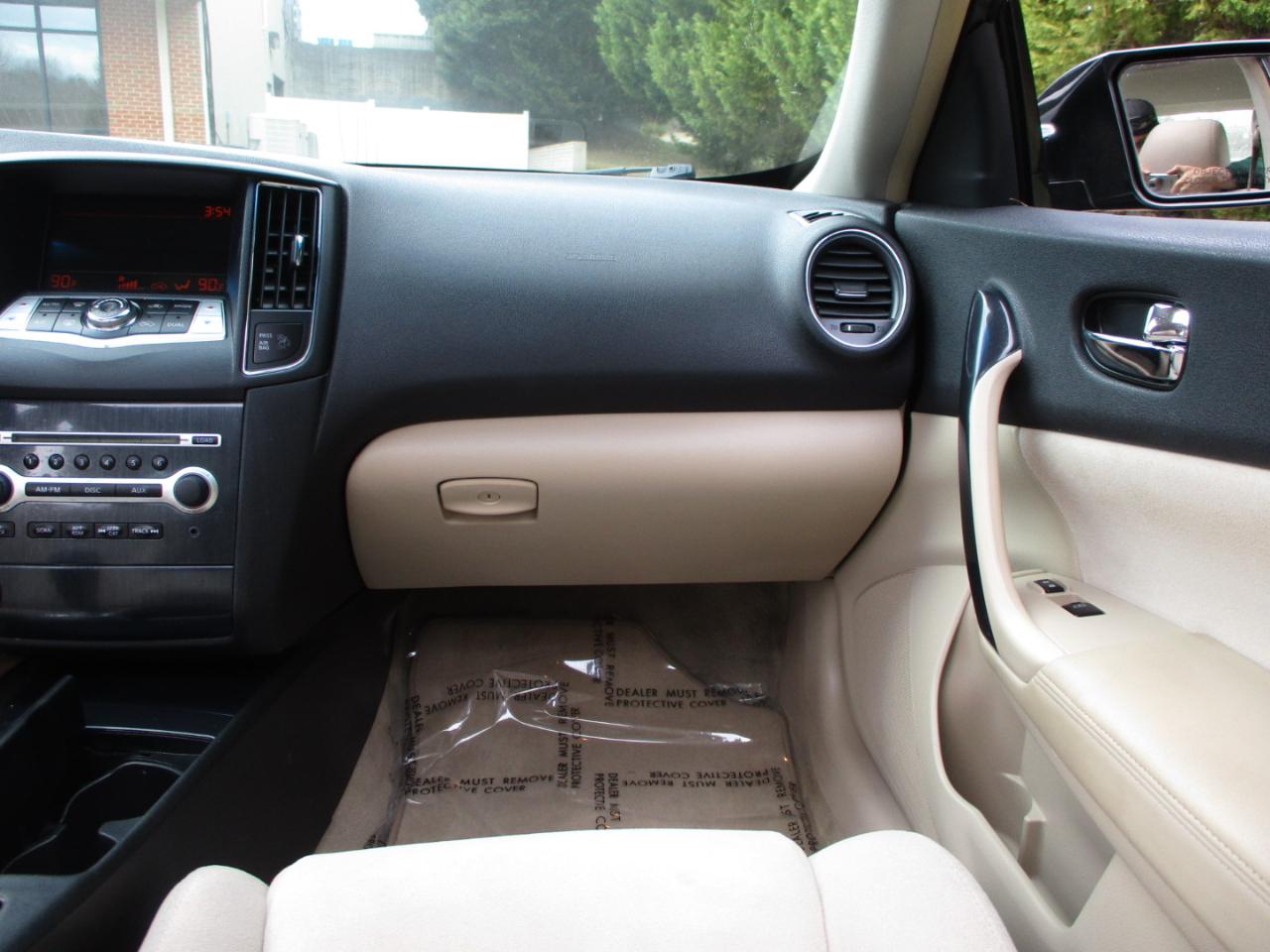 Nissan Maxima S 2014