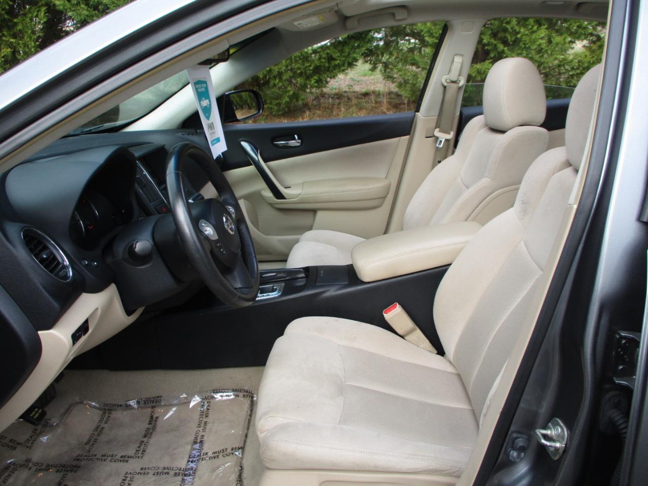 Nissan Maxima S 2014