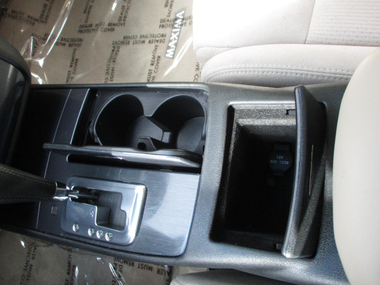 Nissan Maxima S 2014