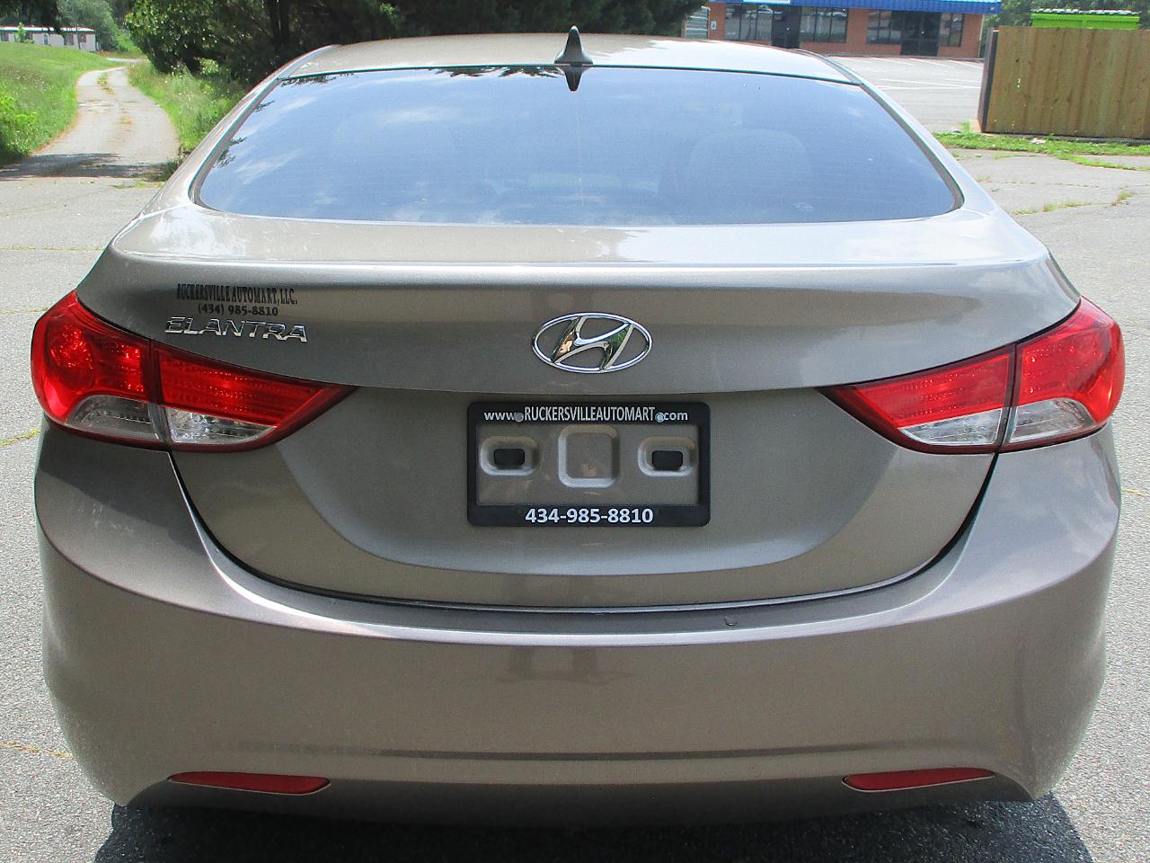 Hyundai Elantra GLS 2013