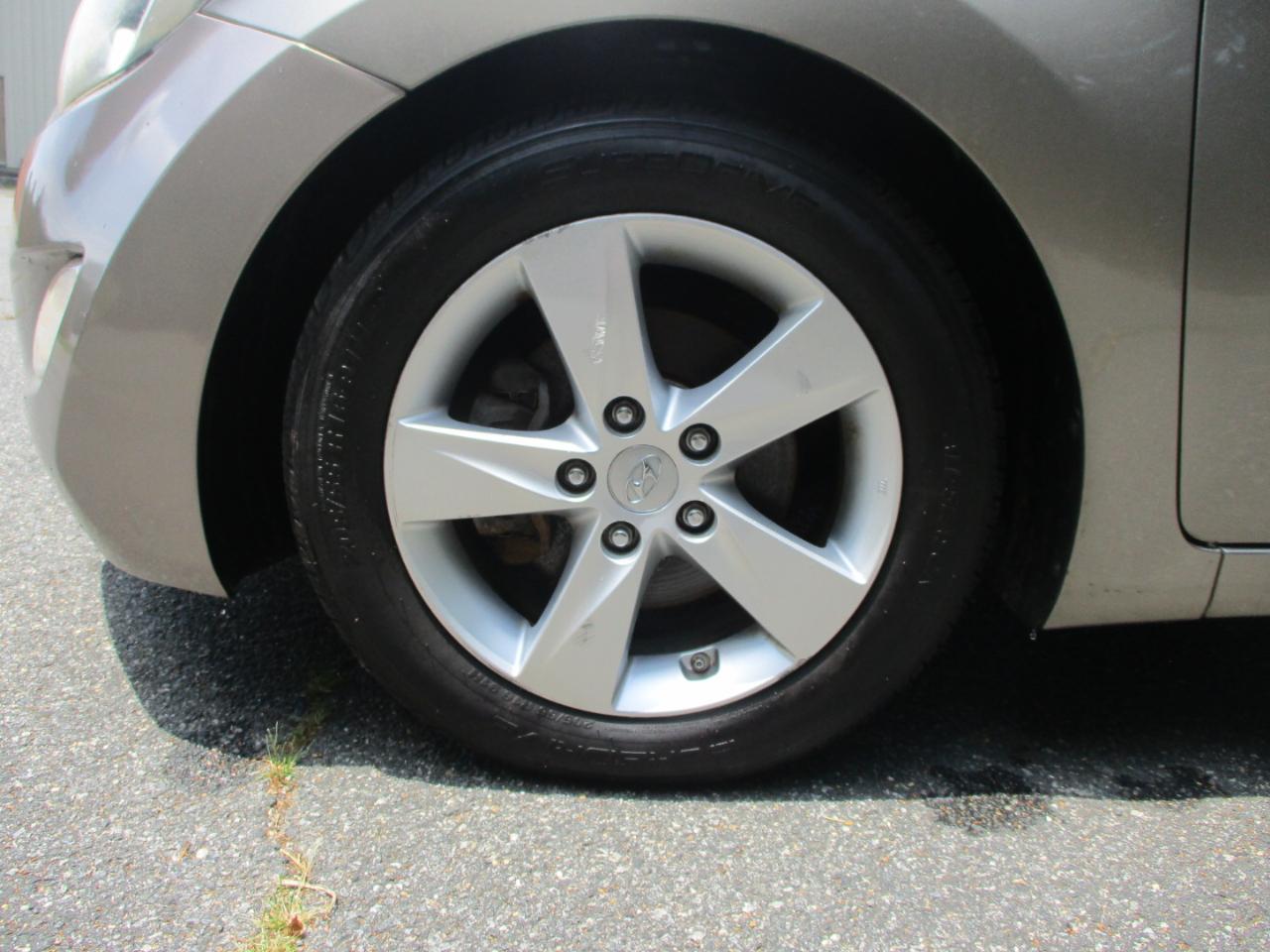 Hyundai Elantra GLS 2013