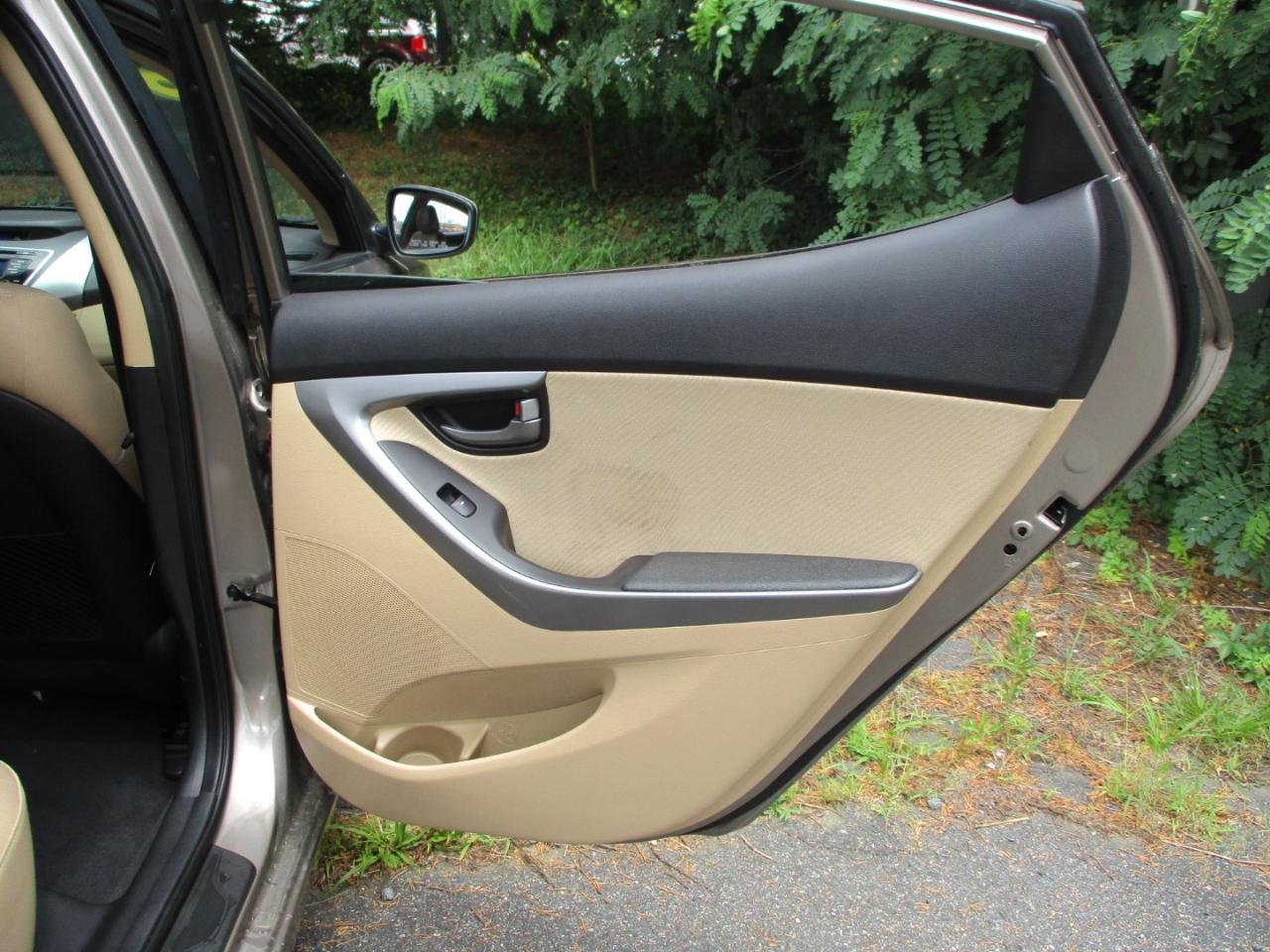 Hyundai Elantra GLS 2013