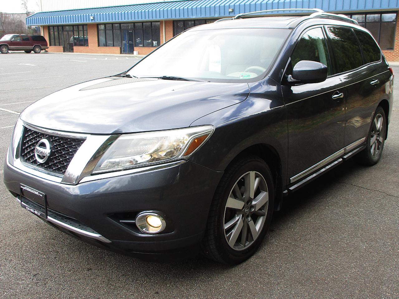 Nissan Pathfinder Platinum 4WD 2014