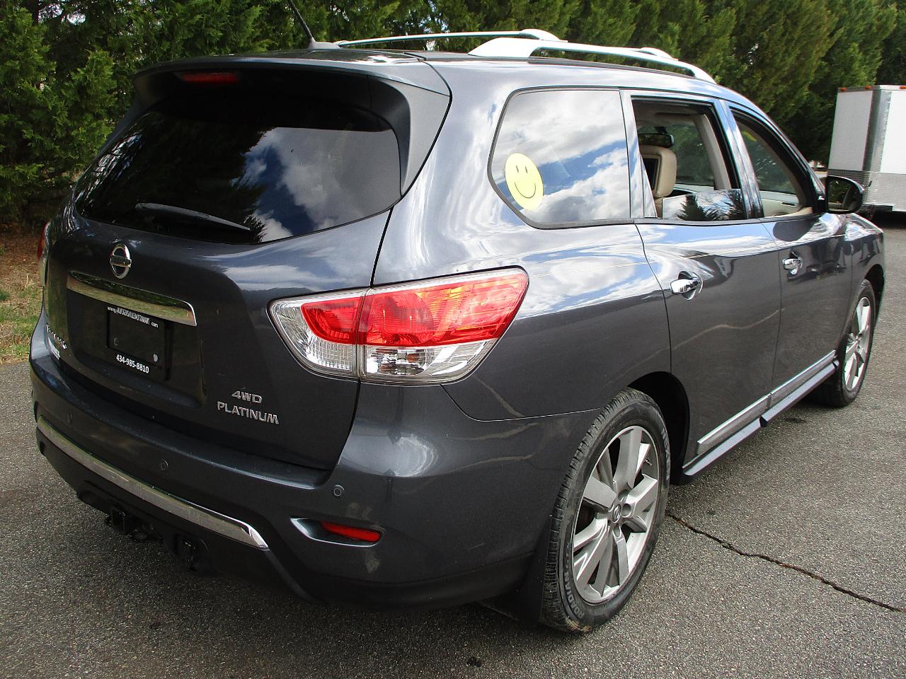 Nissan Pathfinder Platinum 4WD 2014