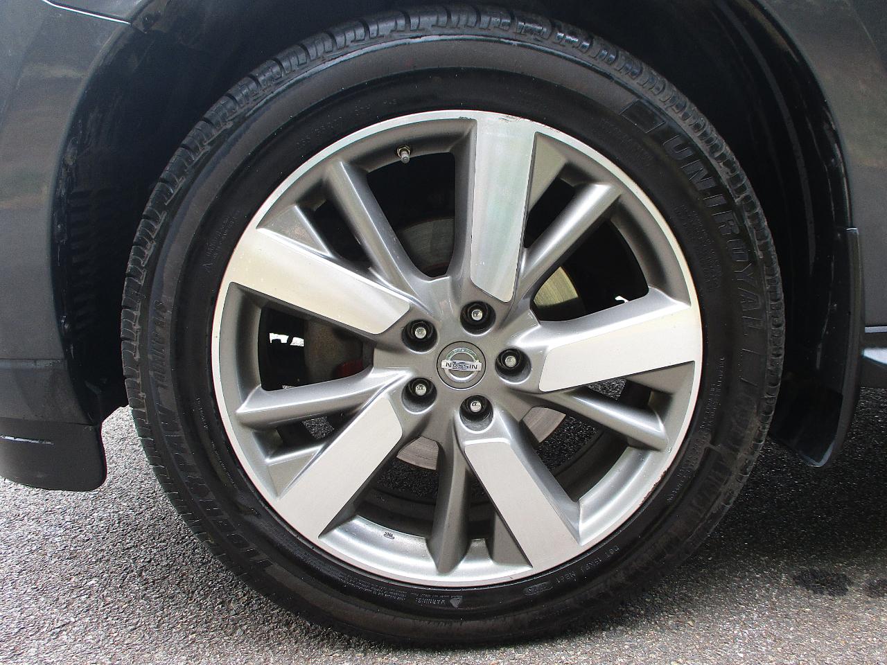 Nissan Pathfinder Platinum 4WD 2014