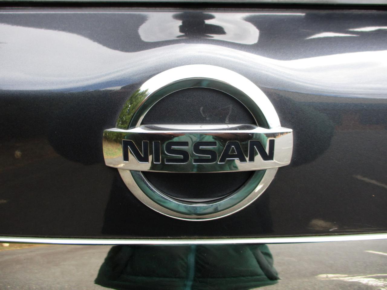 Nissan Pathfinder Platinum 4WD 2014