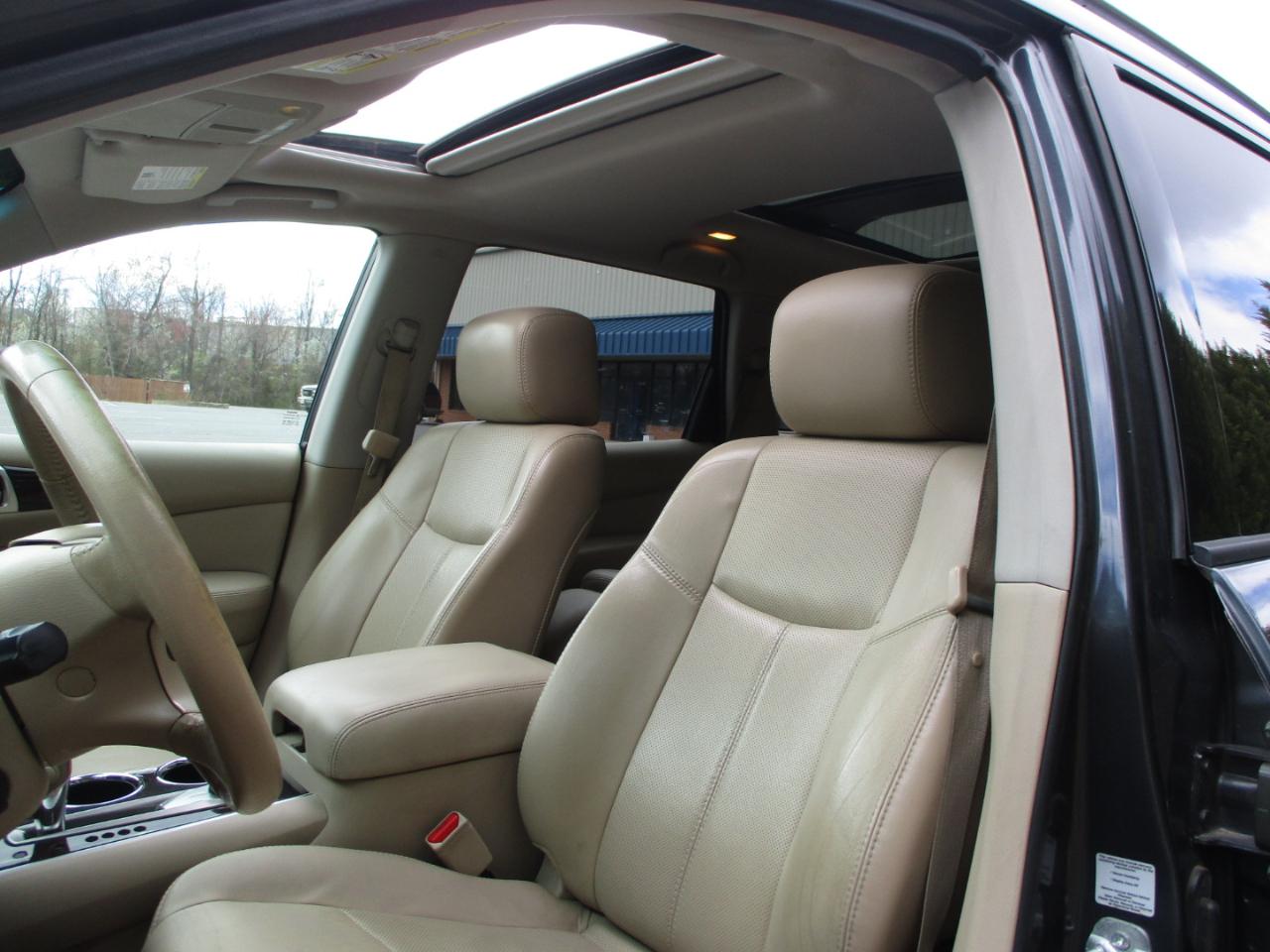 Nissan Pathfinder Platinum 4WD 2014