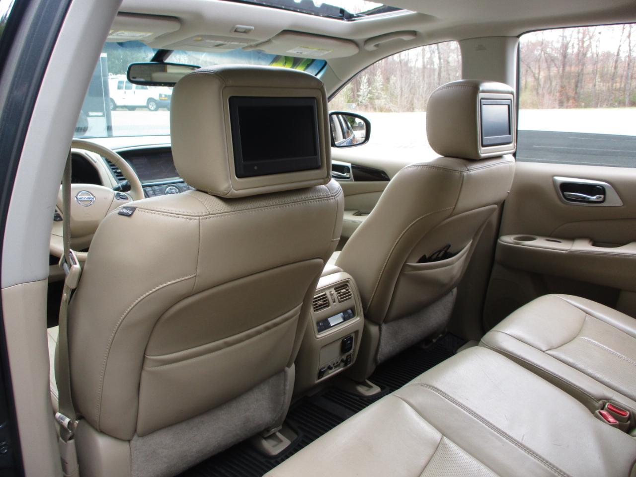 Nissan Pathfinder Platinum 4WD 2014