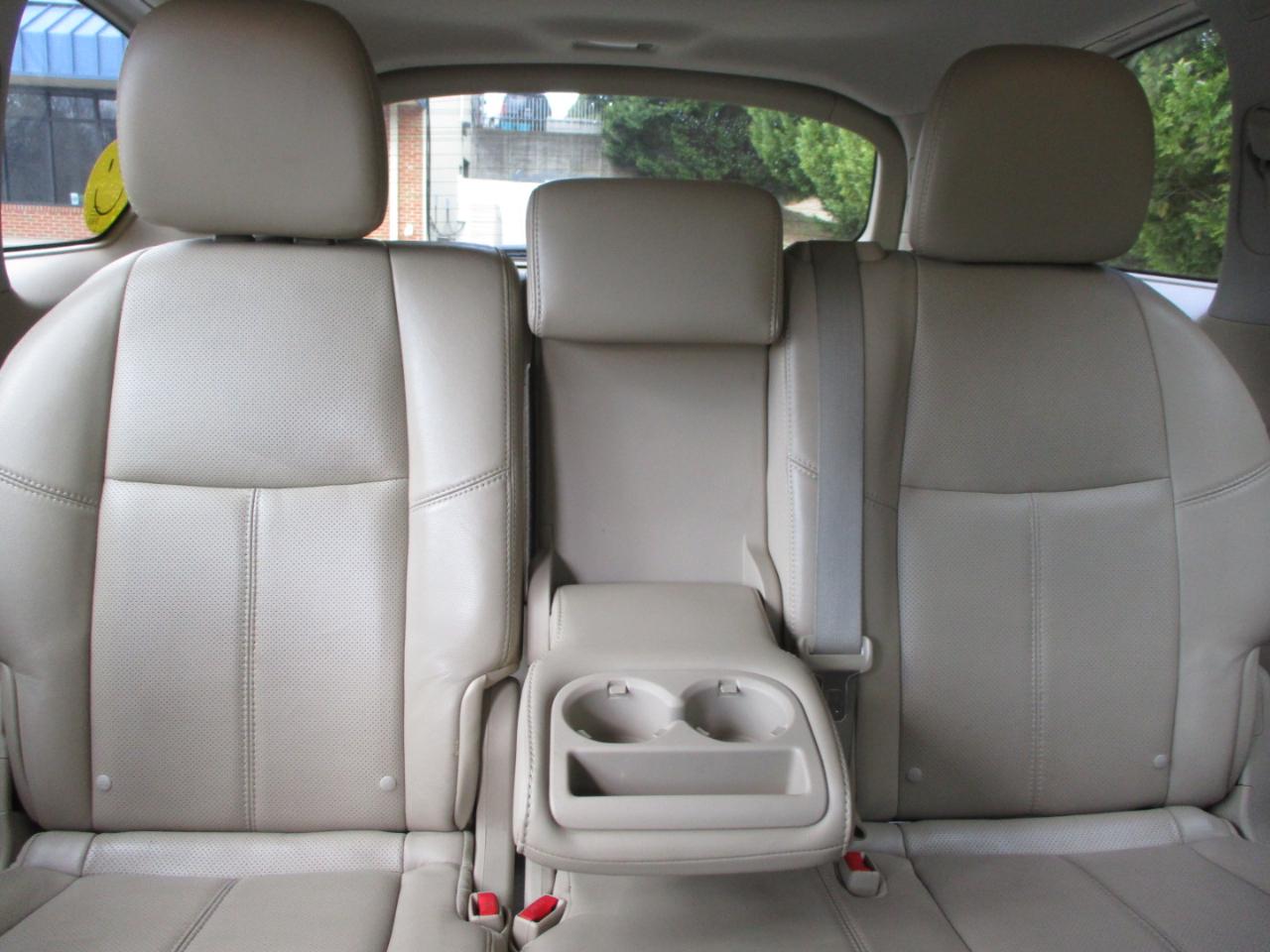 Nissan Pathfinder Platinum 4WD 2014