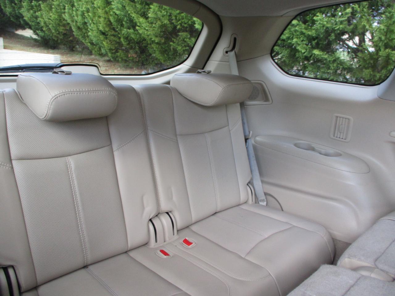 Nissan Pathfinder Platinum 4WD 2014