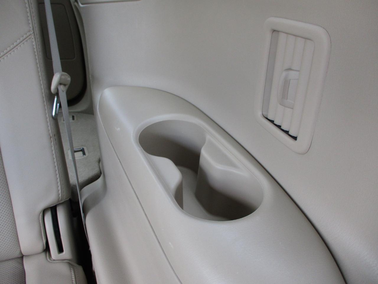 Nissan Pathfinder Platinum 4WD 2014