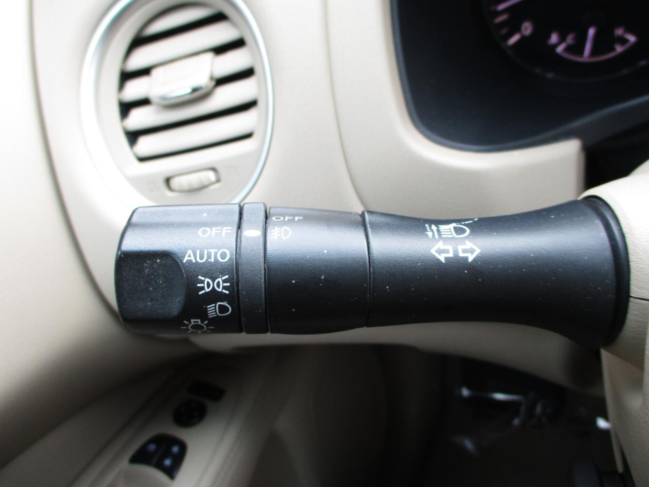 Nissan Pathfinder Platinum 4WD 2014