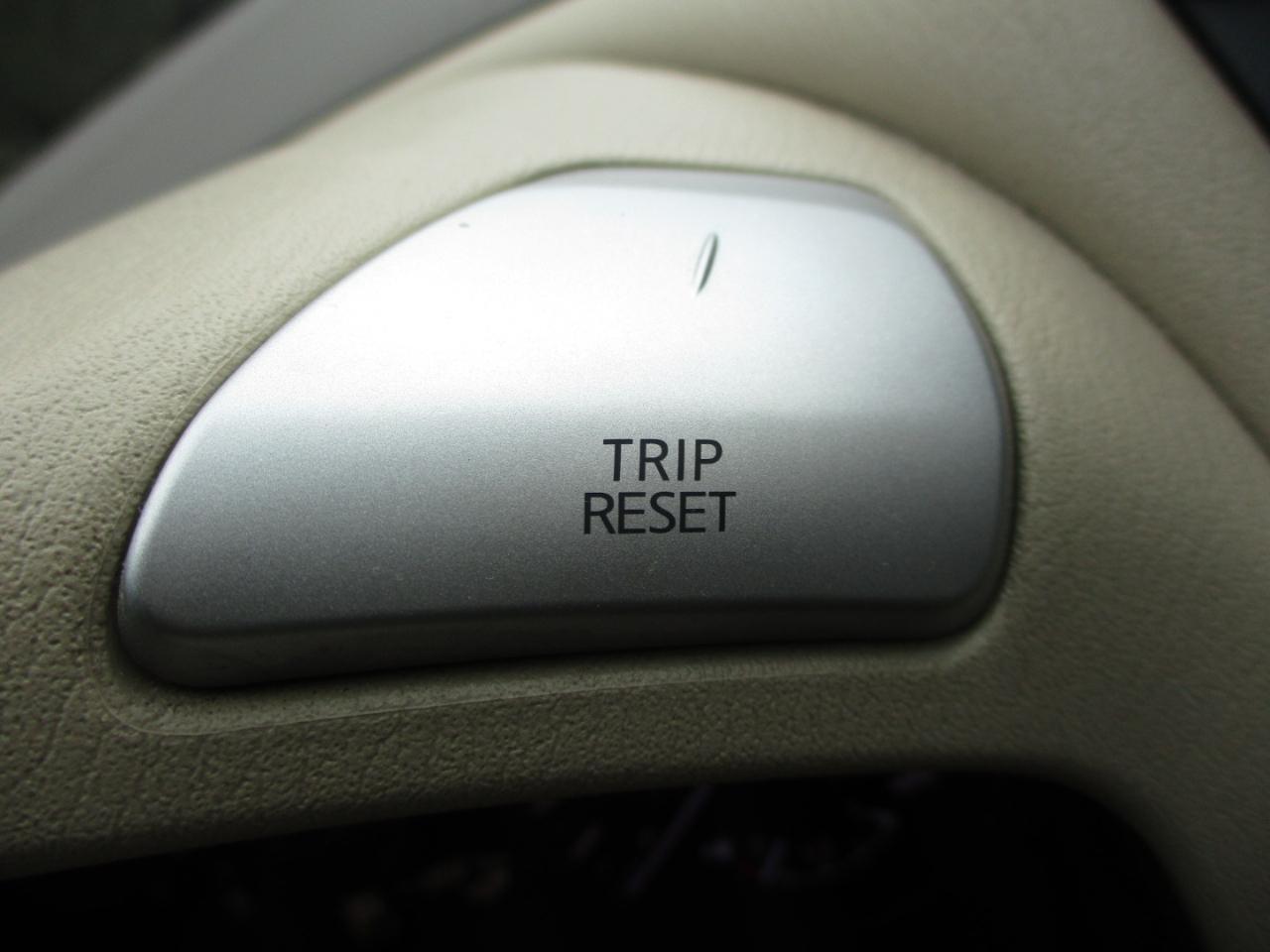 Nissan Pathfinder Platinum 4WD 2014