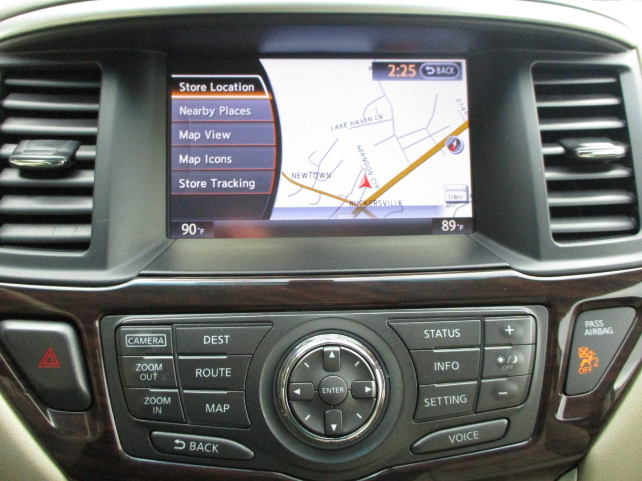 Nissan Pathfinder Platinum 4WD 2014