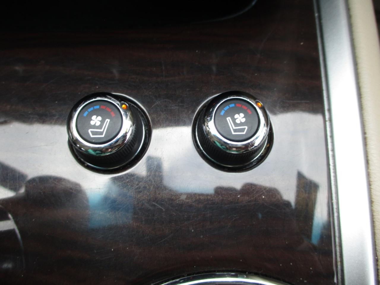 Nissan Pathfinder Platinum 4WD 2014