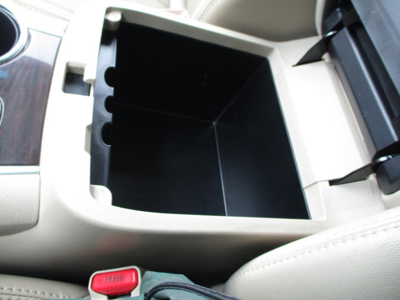 Nissan Pathfinder Platinum 4WD 2014