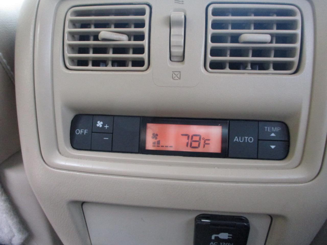 Nissan Pathfinder Platinum 4WD 2014