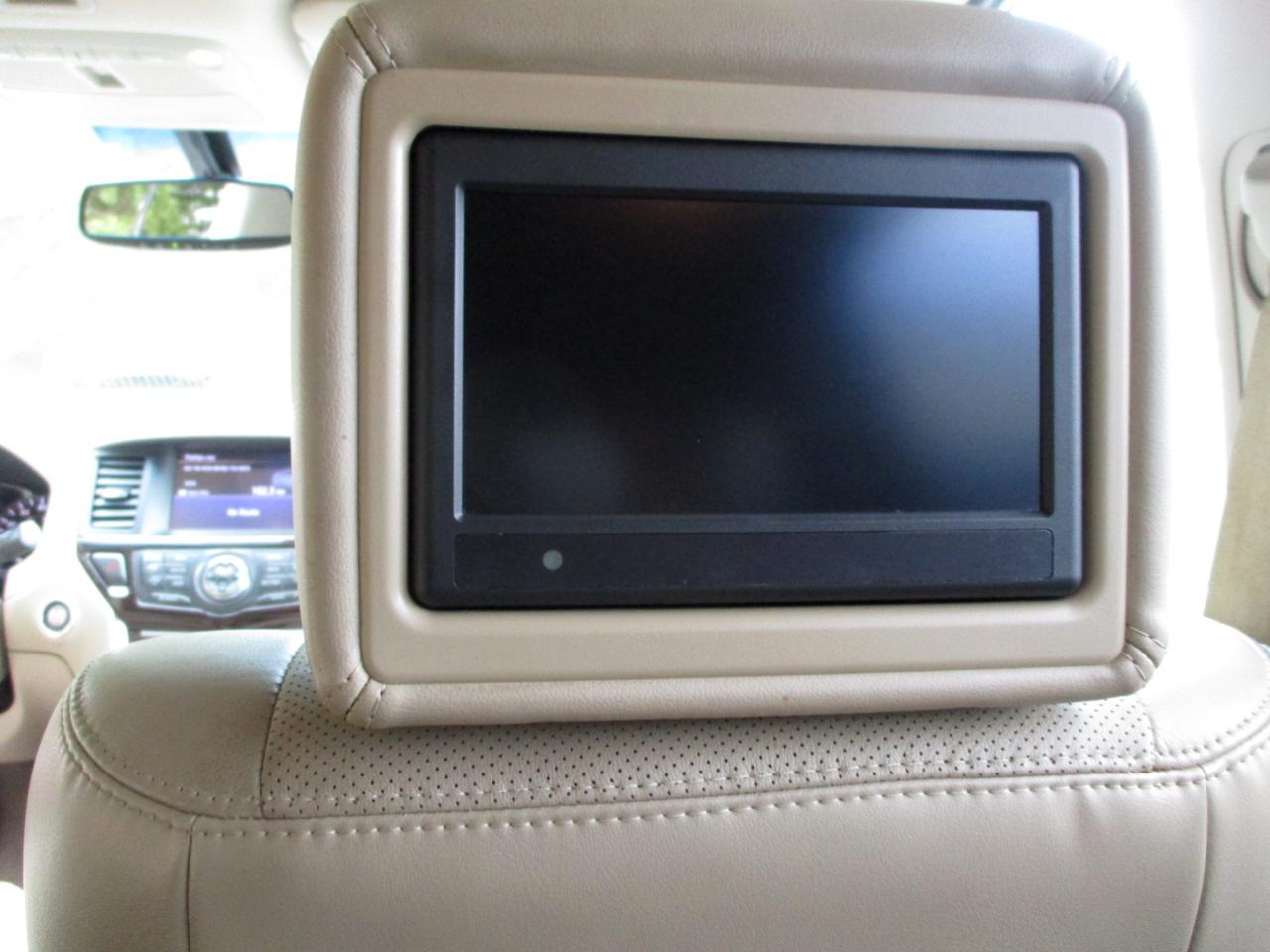 Nissan Pathfinder Platinum 4WD 2014