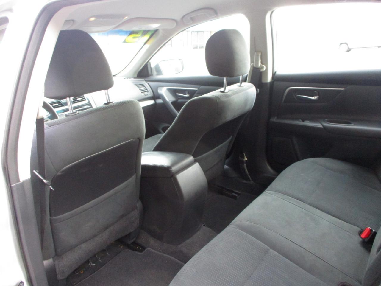 Nissan Altima 2.5 S 2015