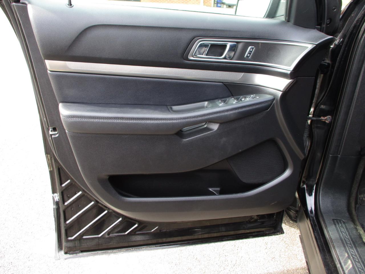 Ford Explorer XLT 4WD 2018