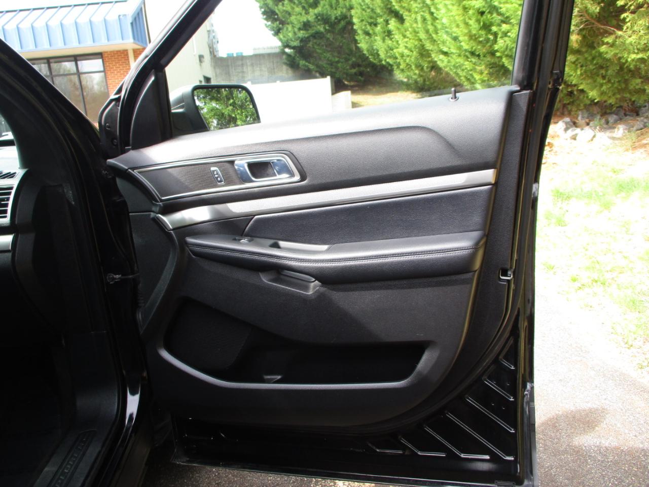 Ford Explorer XLT 4WD 2018