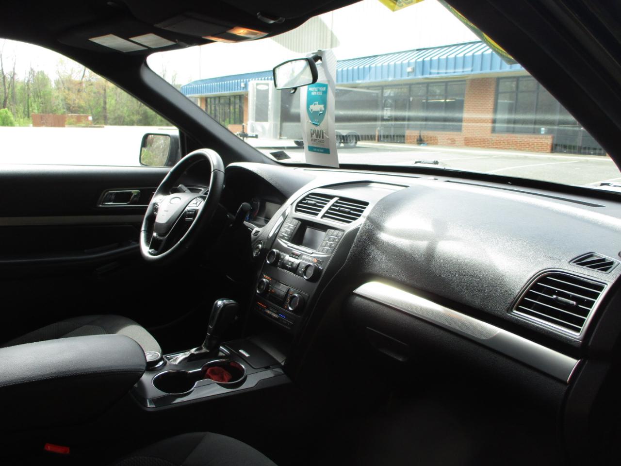 Ford Explorer XLT 4WD 2018