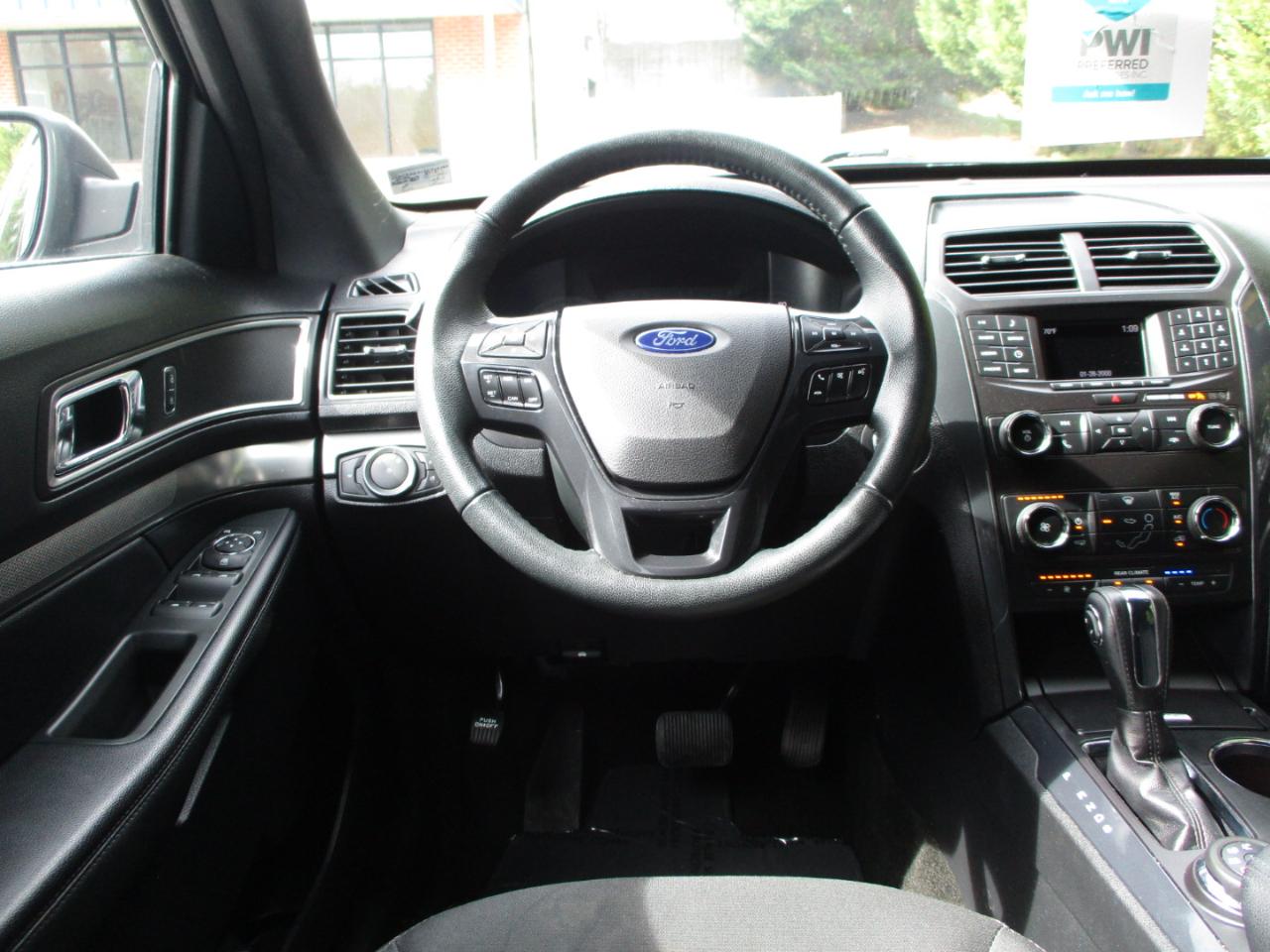 Ford Explorer XLT 4WD 2018