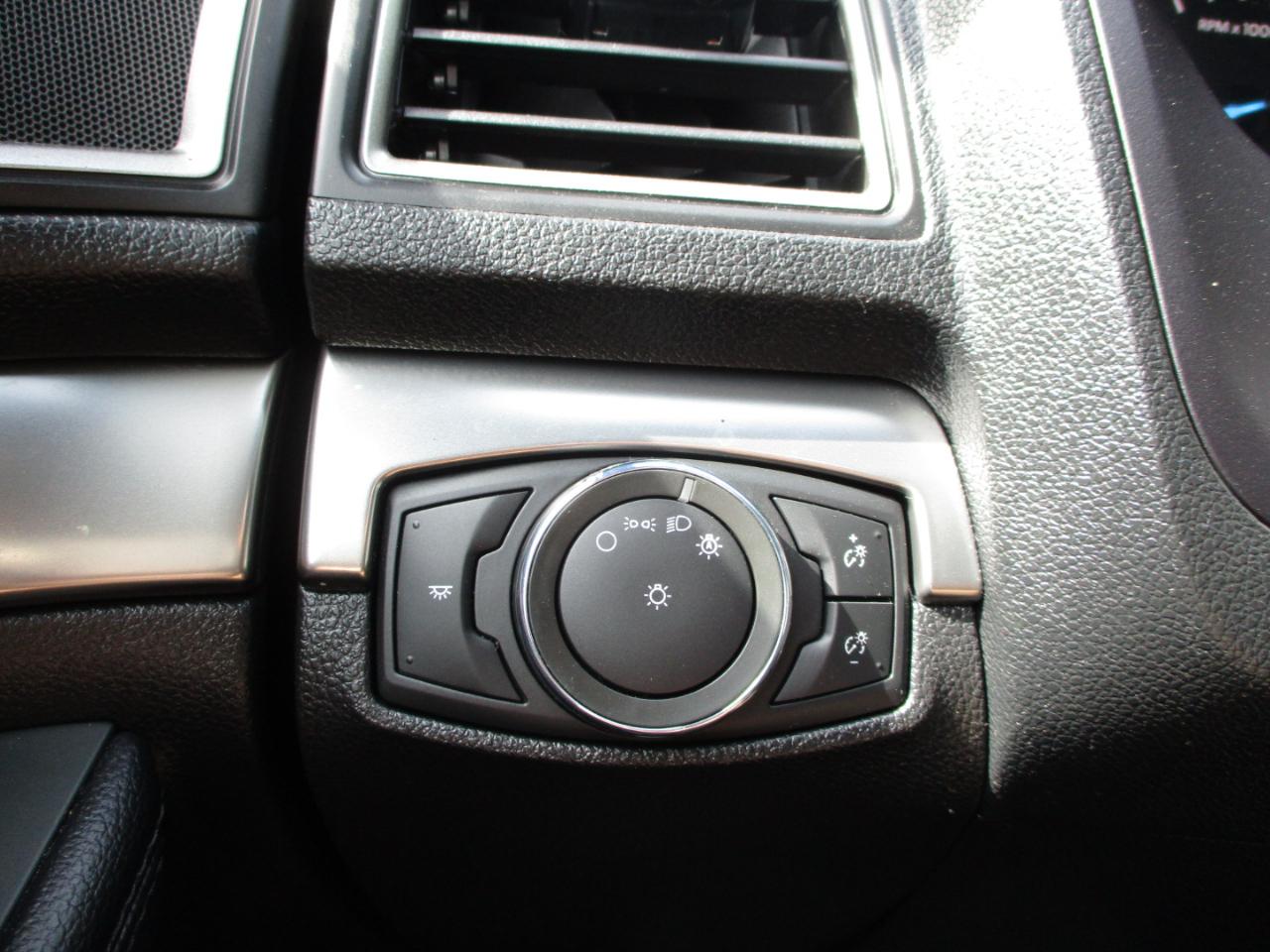 Ford Explorer XLT 4WD 2018