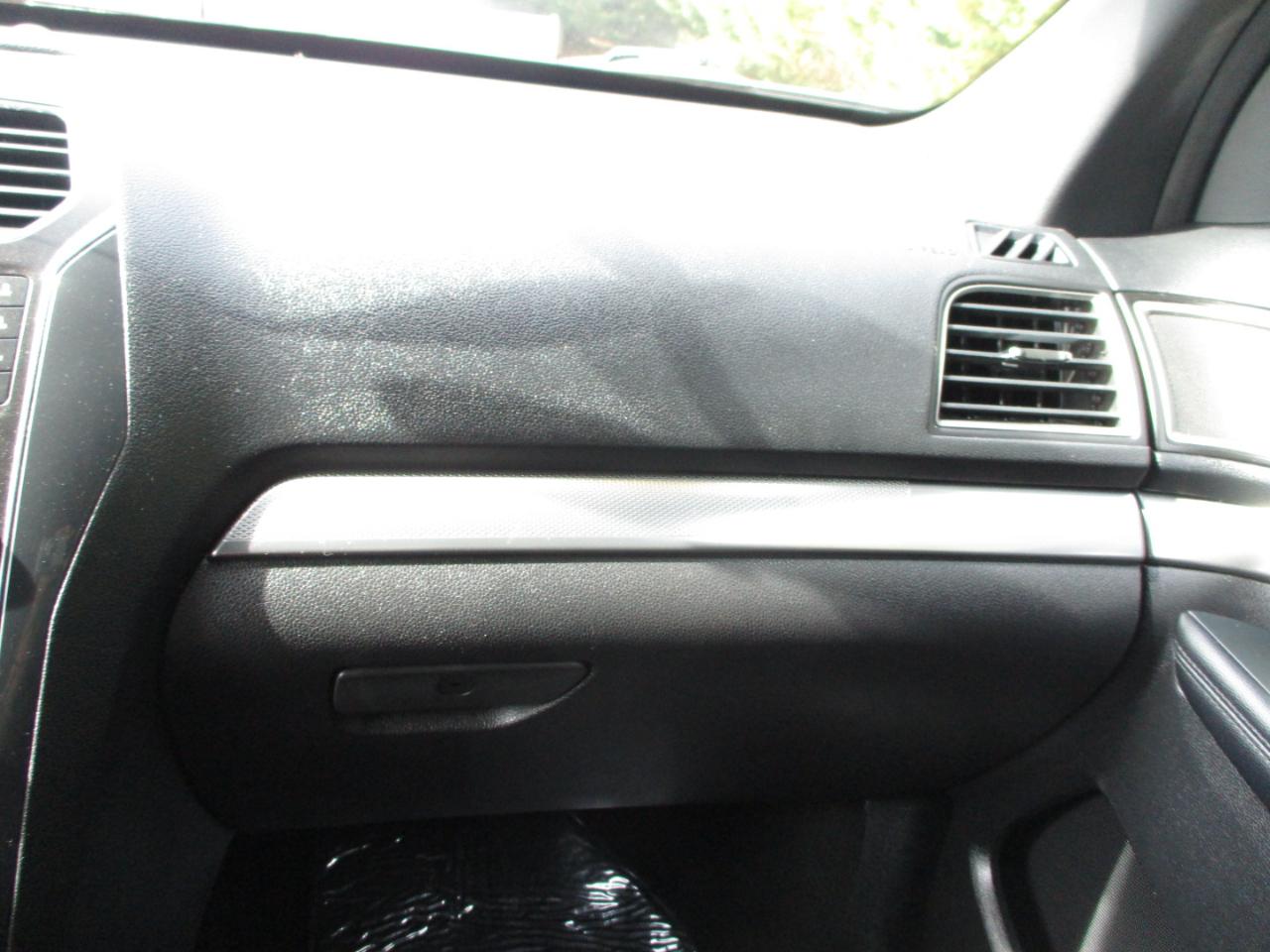 Ford Explorer XLT 4WD 2018