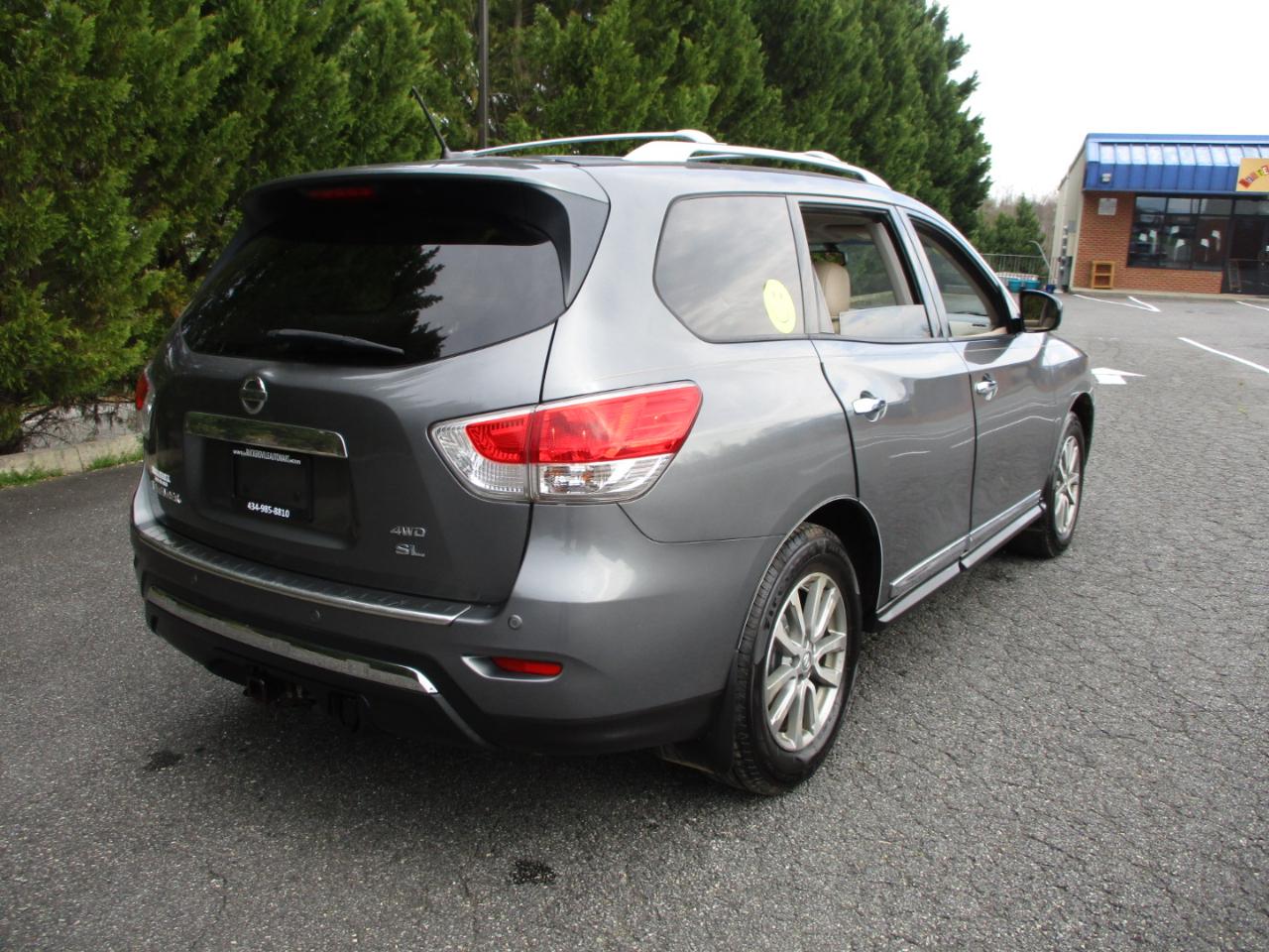 Nissan Pathfinder SL 4WD 2015