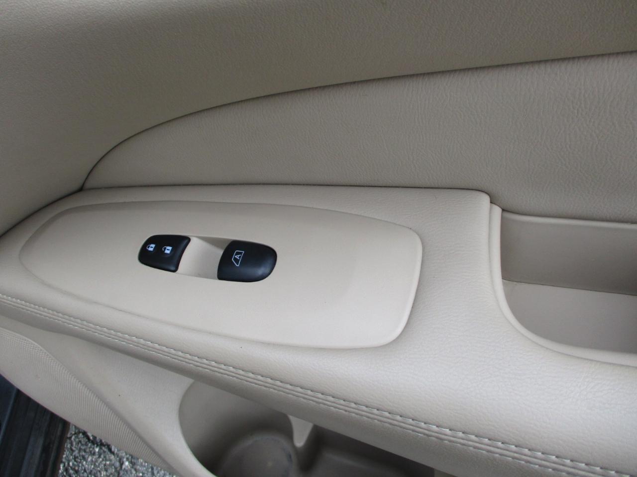 Nissan Pathfinder SL 4WD 2015