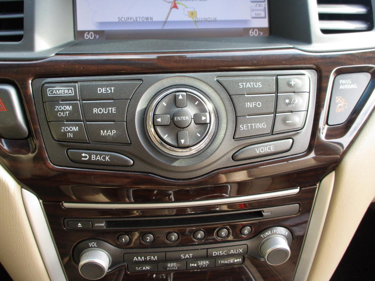 Nissan Pathfinder SL 4WD 2015