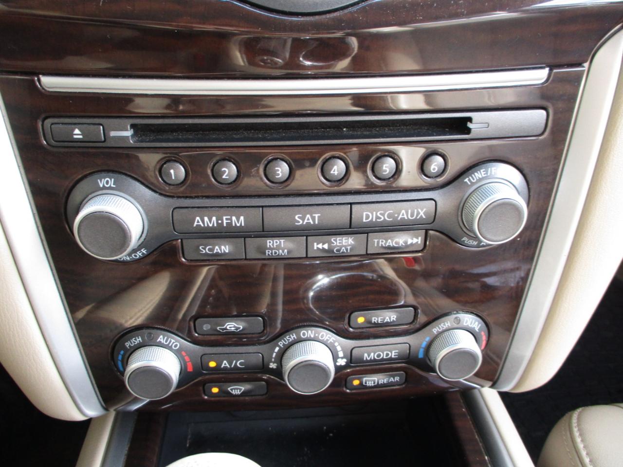 Nissan Pathfinder SL 4WD 2015