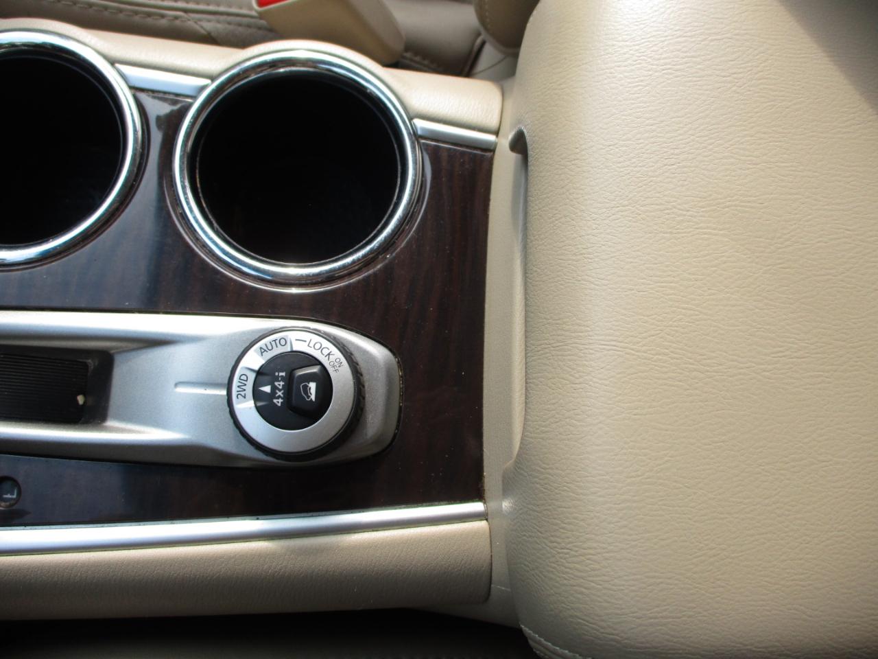 Nissan Pathfinder SL 4WD 2015