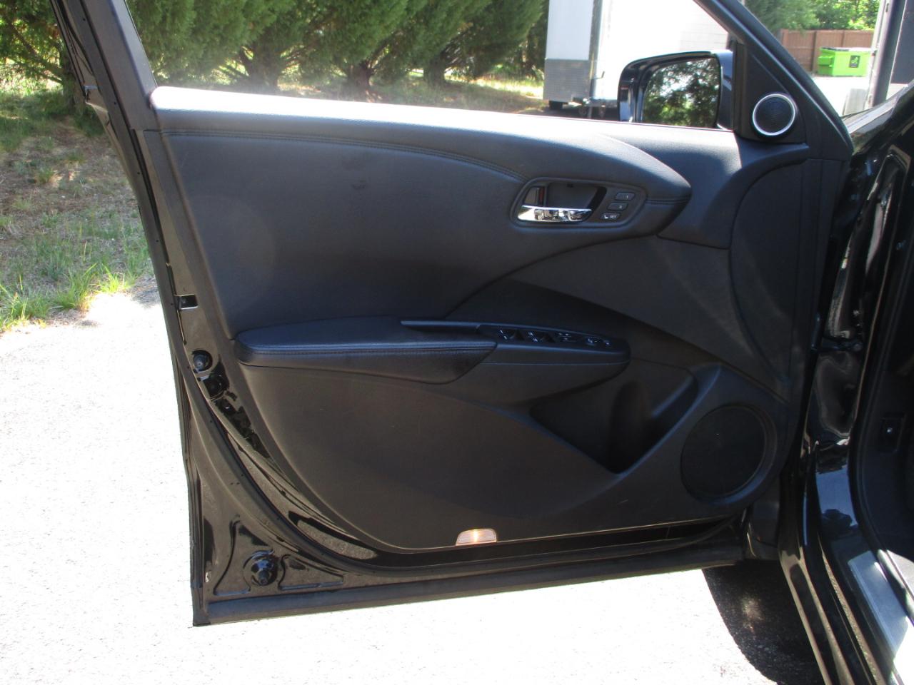 Acura RDX 6-Spd AT AWD w/ Technology Package 2013