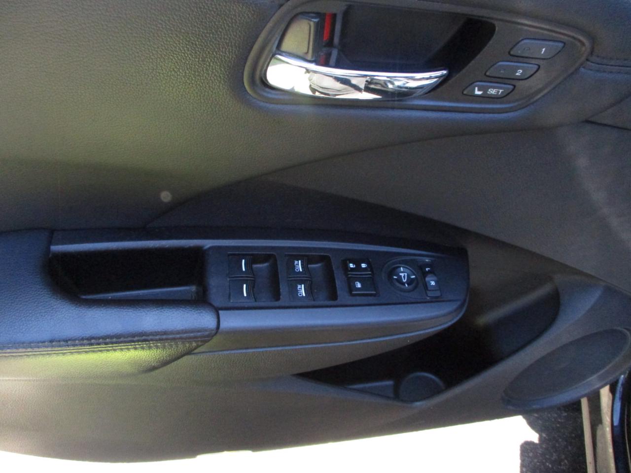 Acura RDX 6-Spd AT AWD w/ Technology Package 2013