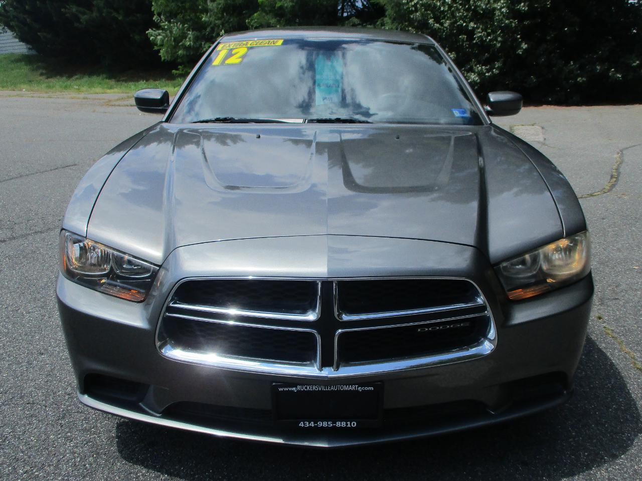 Dodge Charger SE 2012