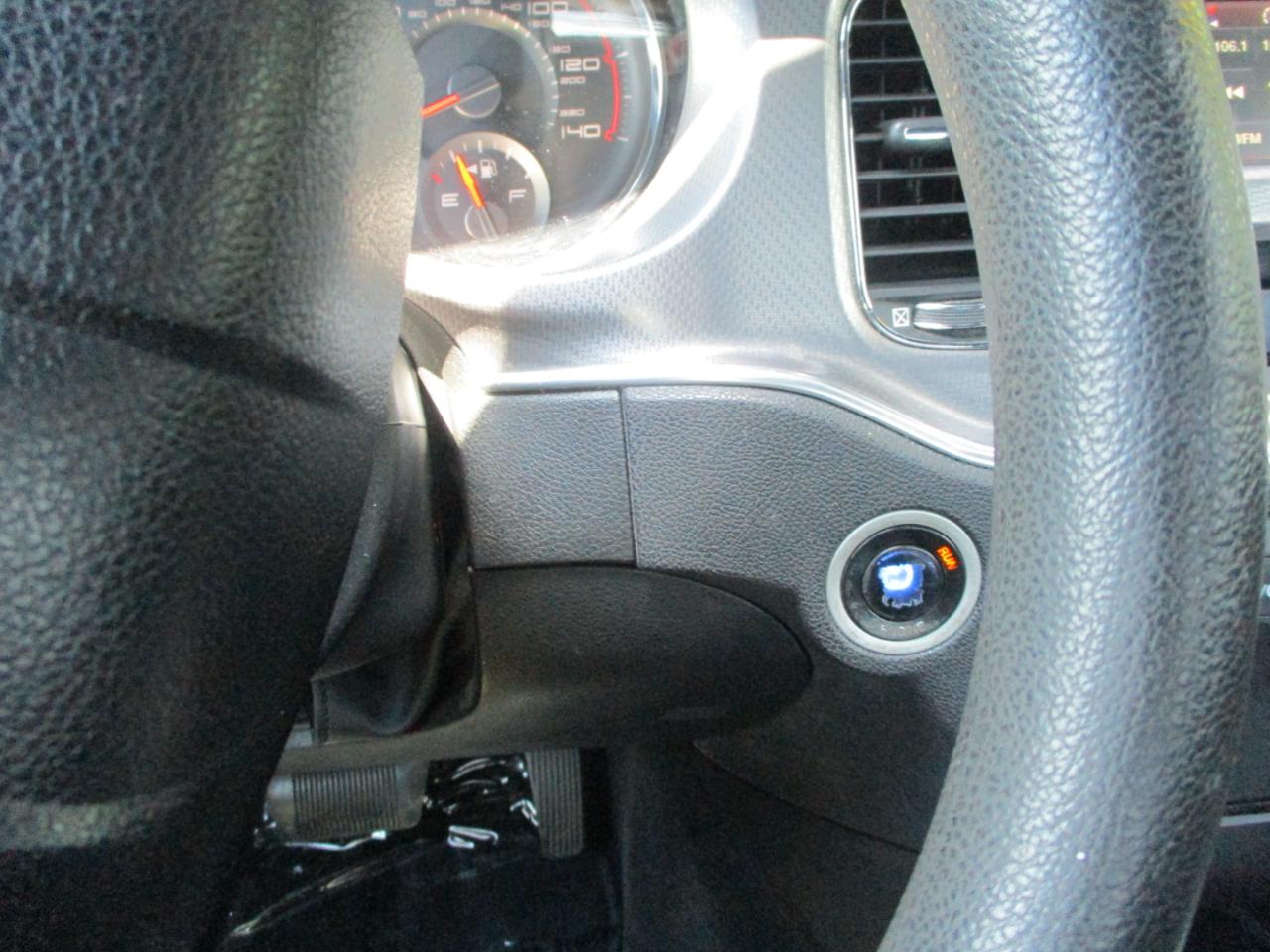 Dodge Charger SE 2012