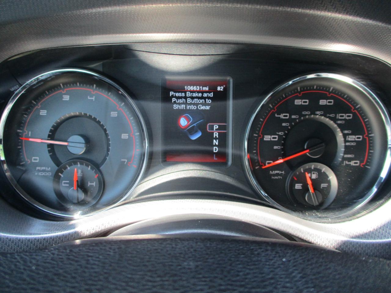 Dodge Charger SE 2012