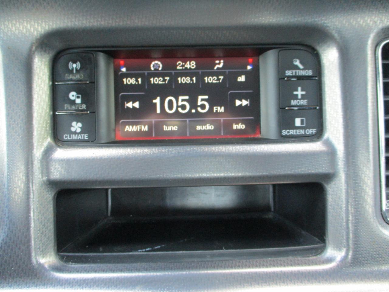 Dodge Charger SE 2012