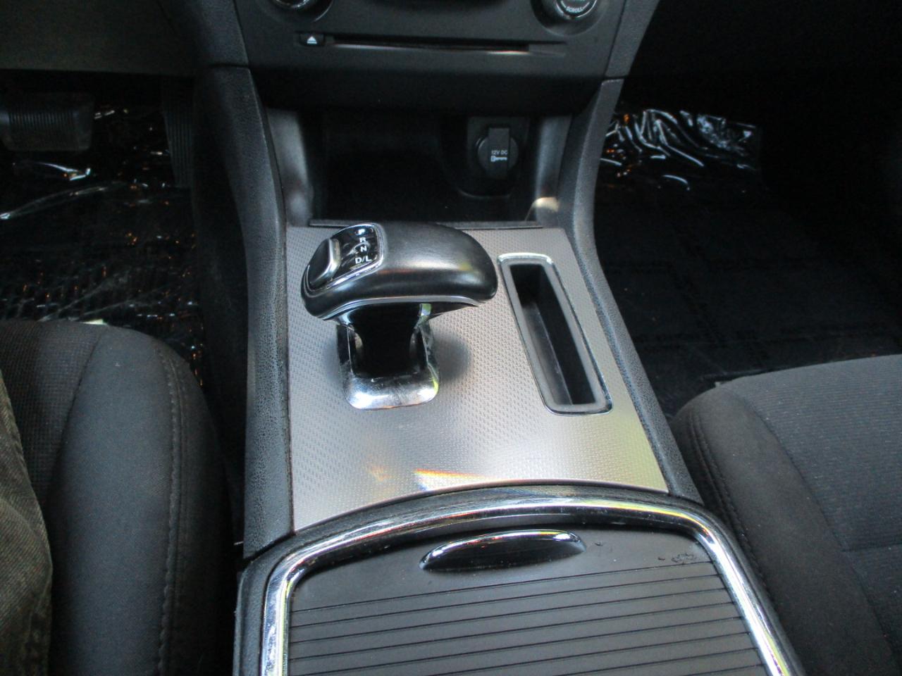 Dodge Charger SE 2012