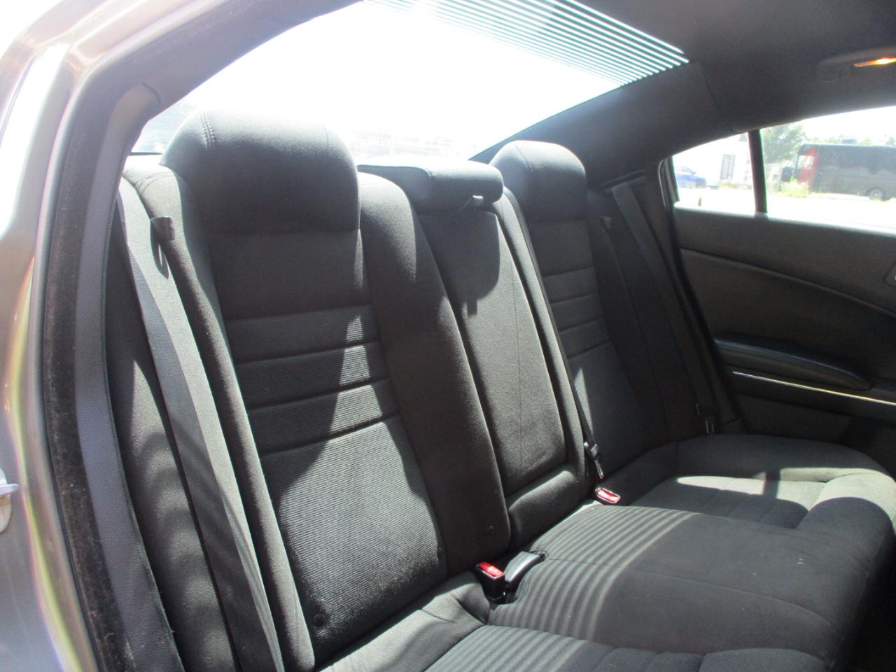 Dodge Charger SE 2012