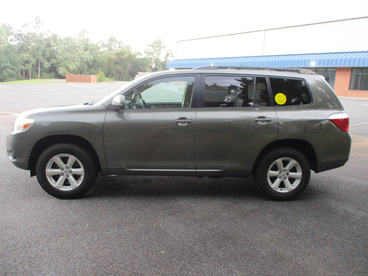 Toyota Highlander Base 4WD 2008