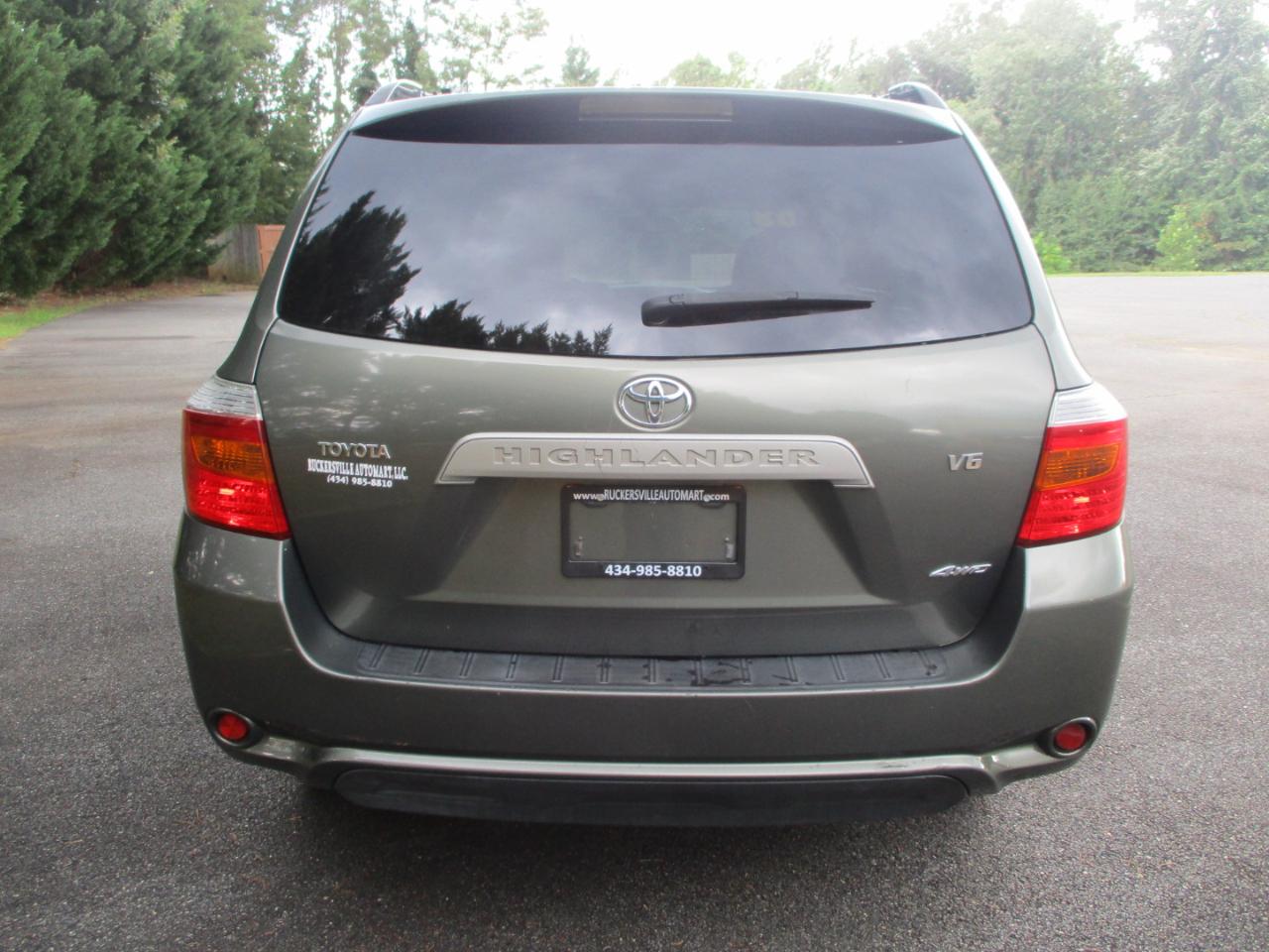 Toyota Highlander Base 4WD 2008