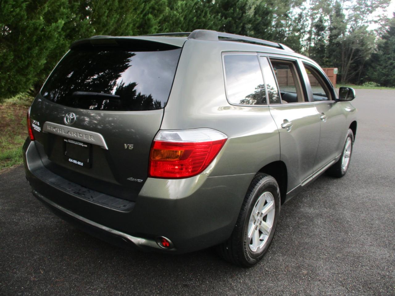 Toyota Highlander Base 4WD 2008