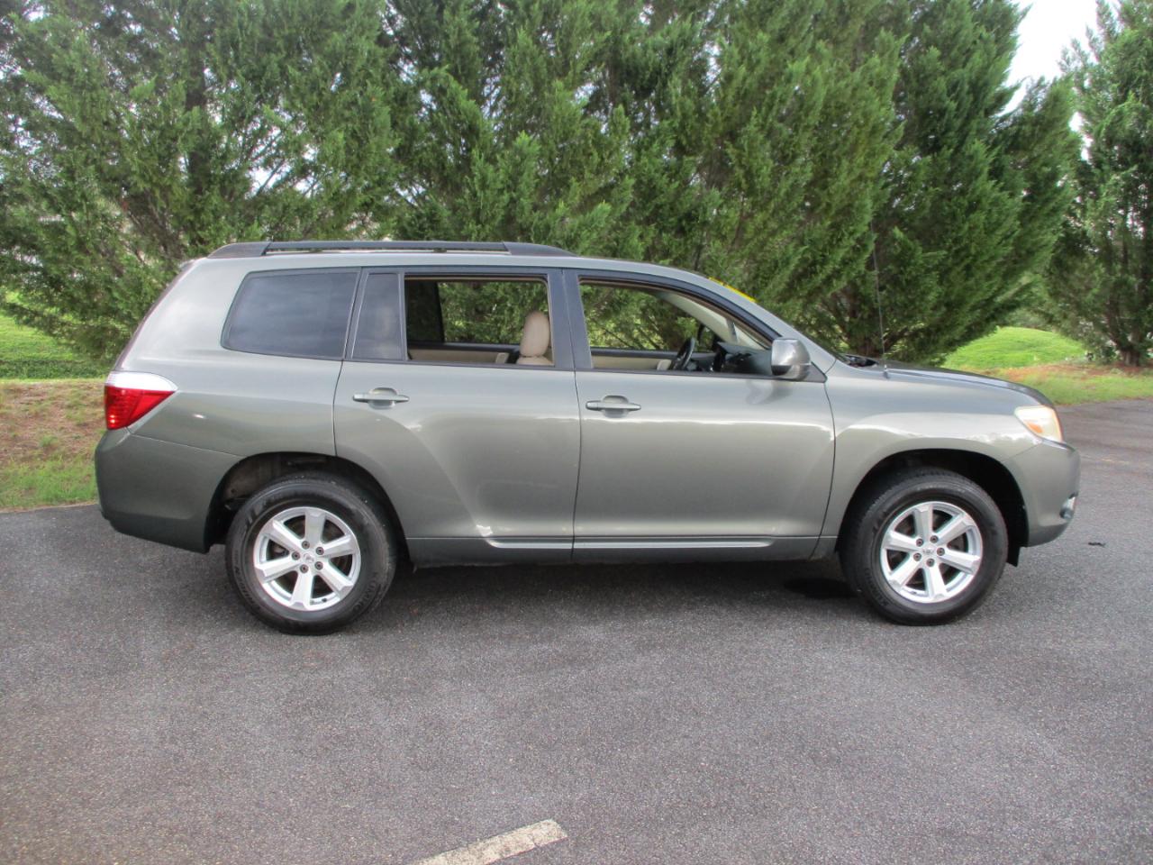 Toyota Highlander Base 4WD 2008
