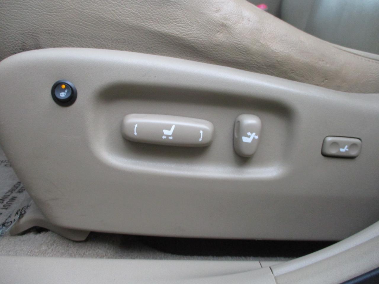 Toyota Highlander Base 4WD 2008