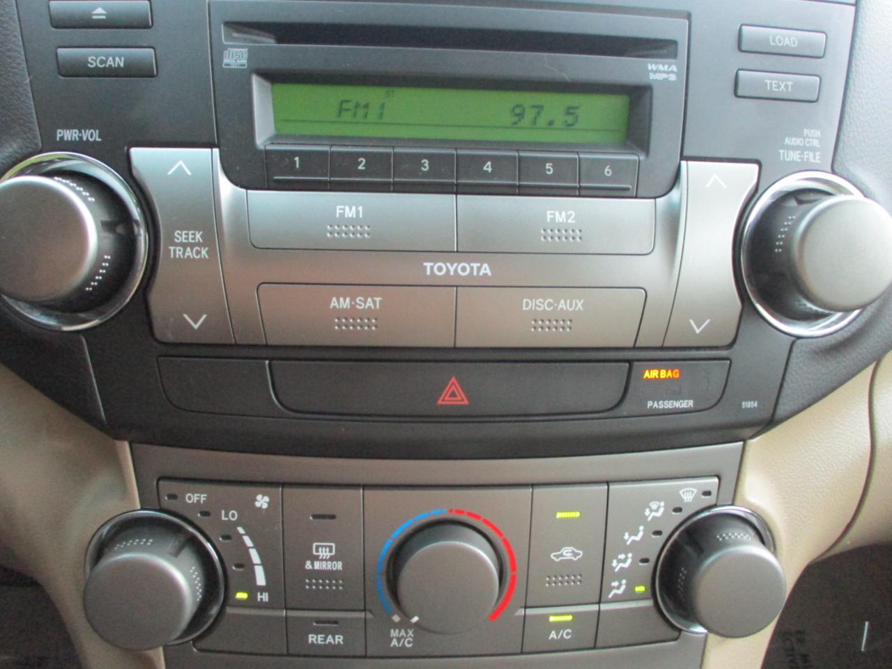 Toyota Highlander Base 4WD 2008