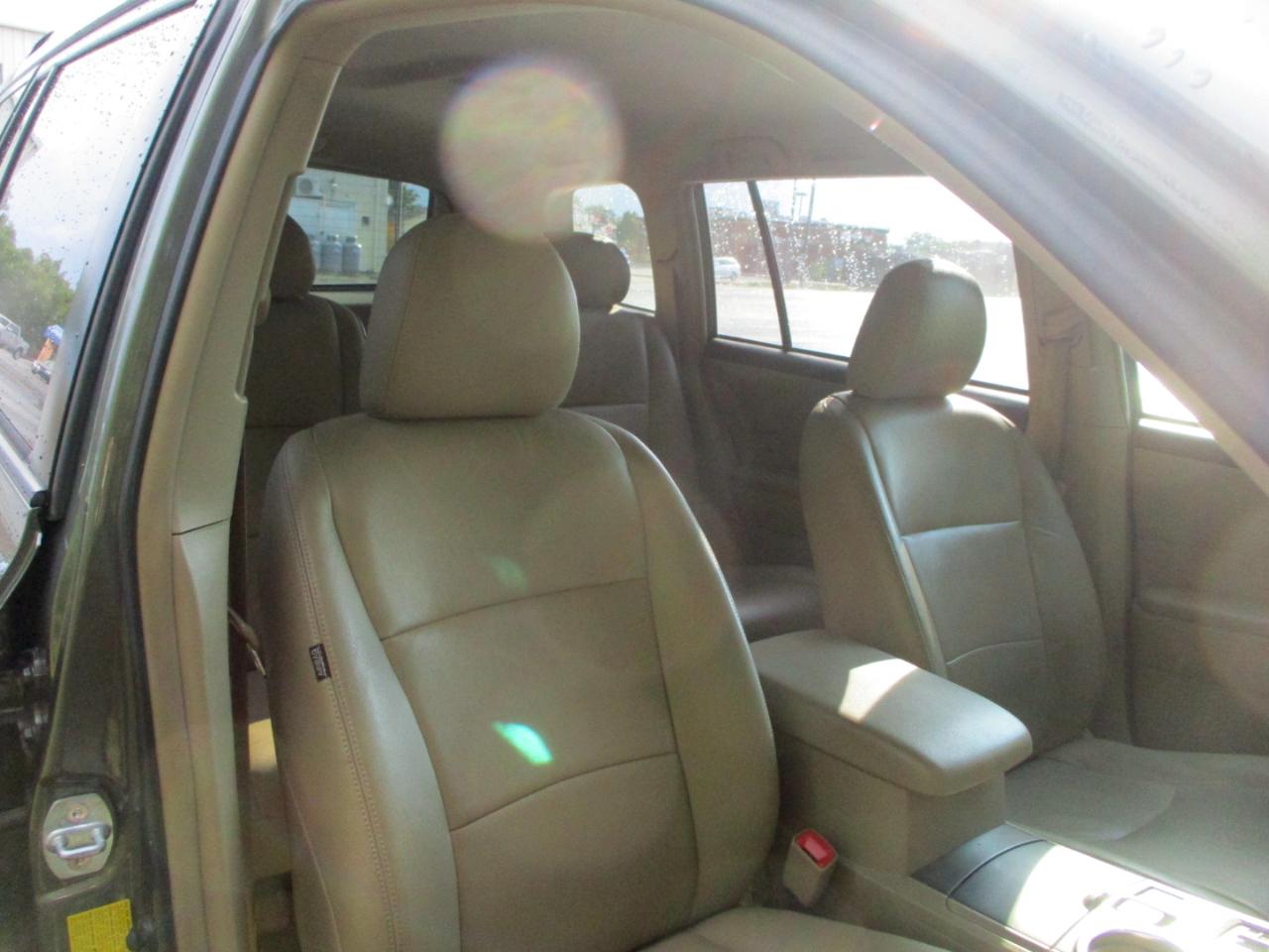Toyota Highlander Base 4WD 2008